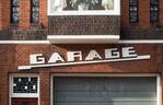 Voormalige garage, Radebinnensingel, Groningen
              <br/>
              Marcel Westhoff, 2019
